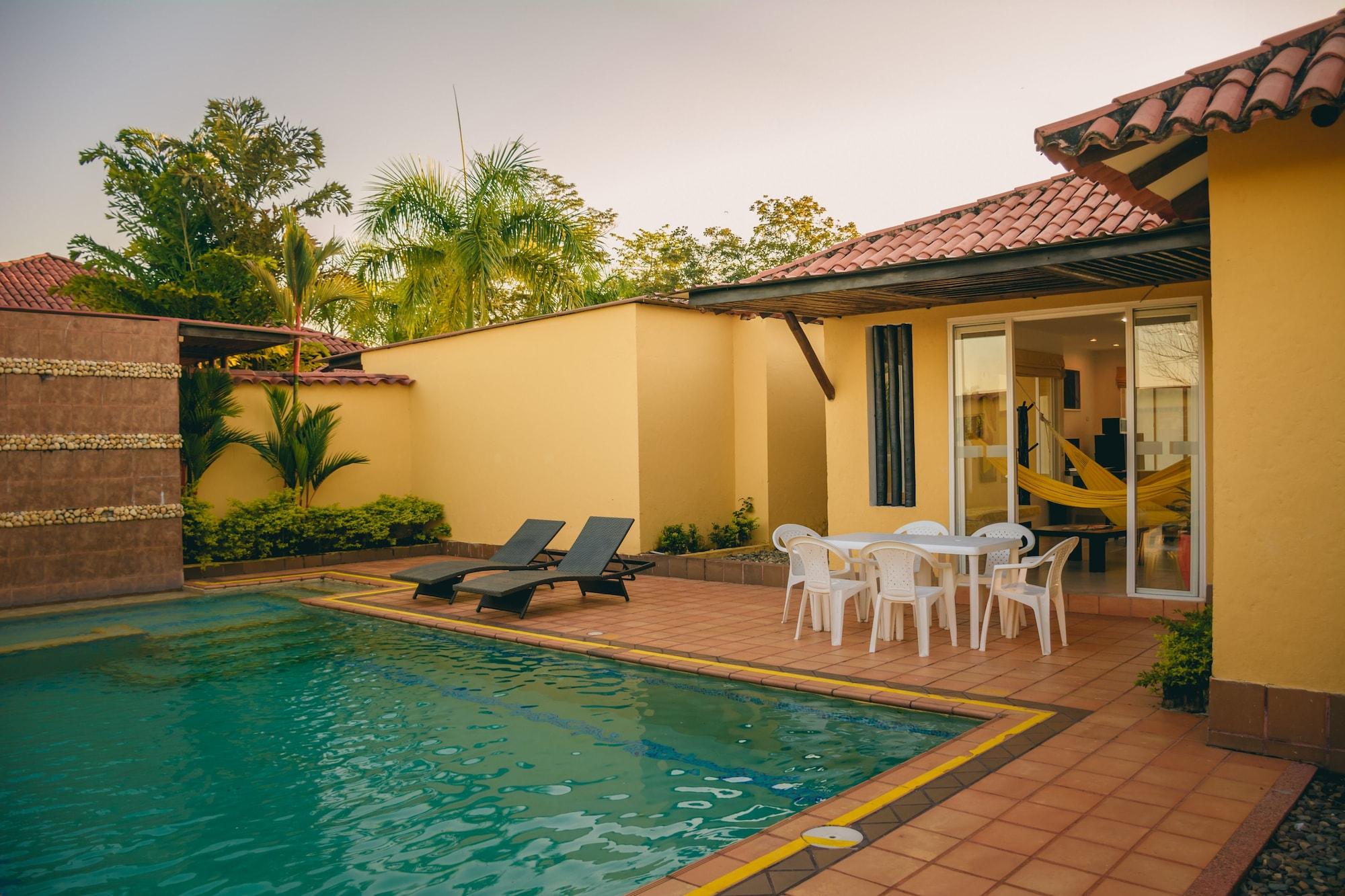 Hotel Paloverde Villas Campestres Apiay Ngoại thất bức ảnh