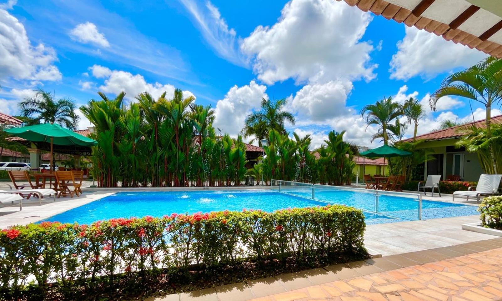 Hotel Paloverde Villas Campestres Apiay Ngoại thất bức ảnh