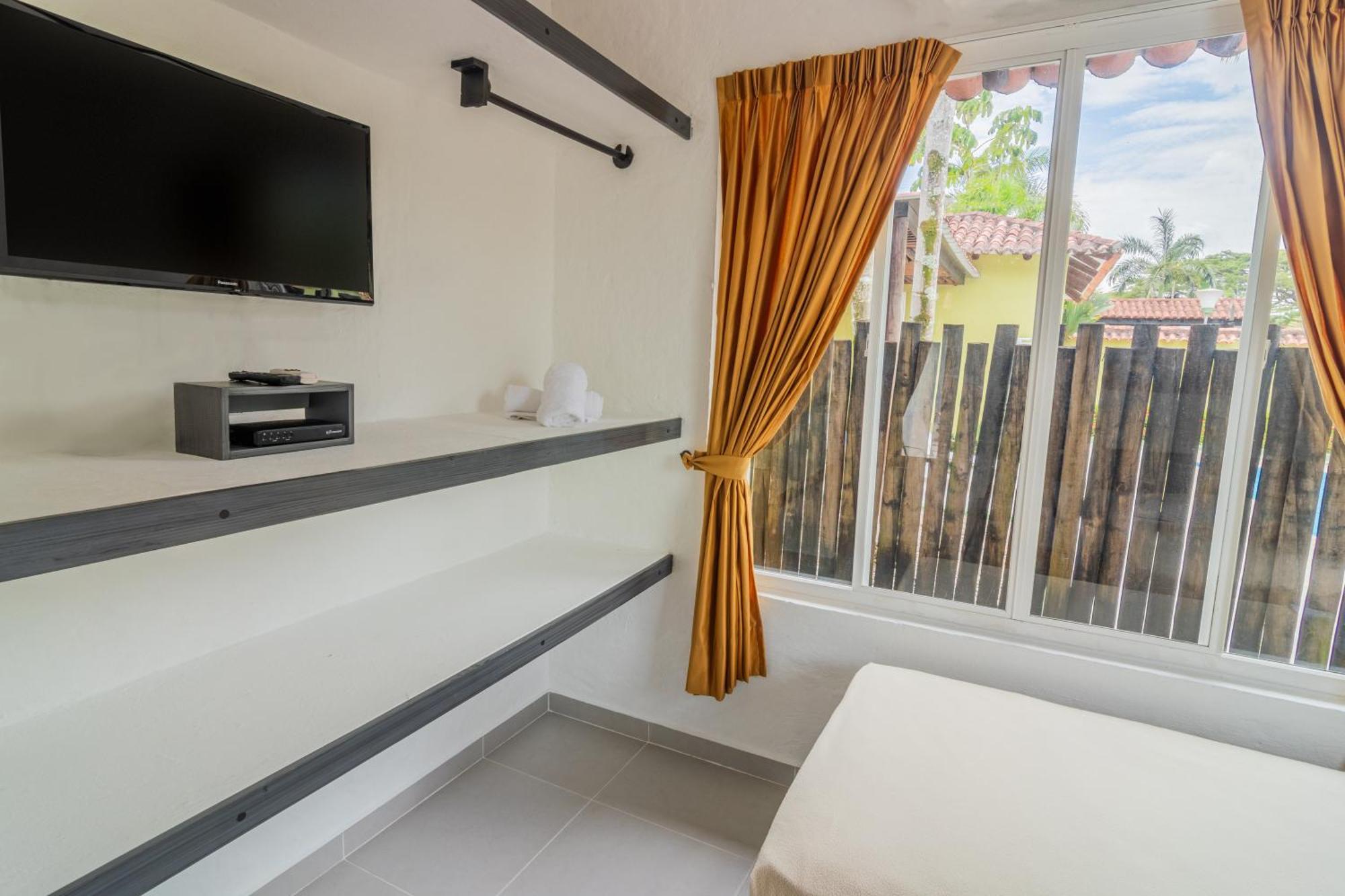 Hotel Paloverde Villas Campestres Apiay Ngoại thất bức ảnh